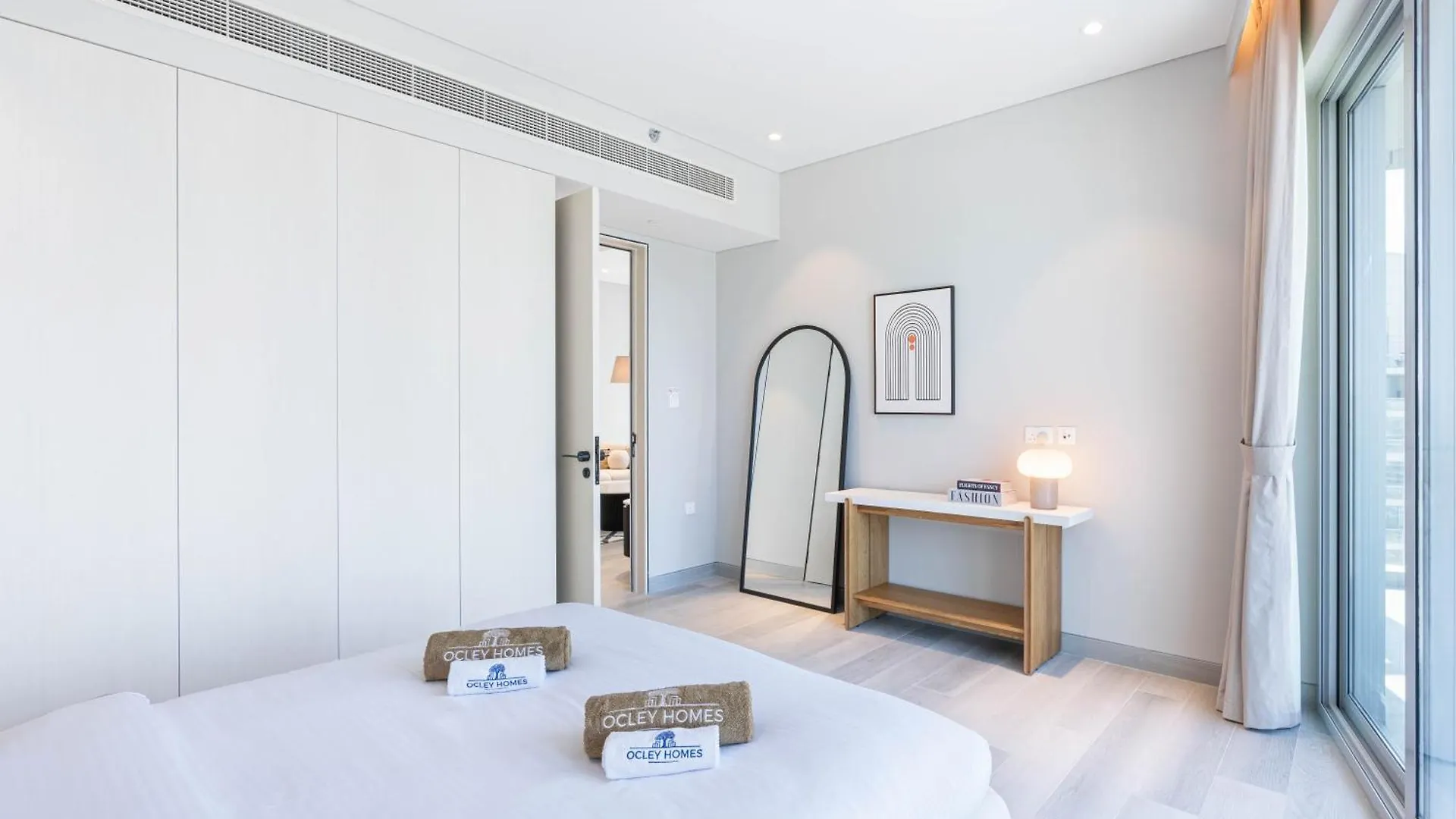 Elegant Brand New Home With Roof Top Pool Dubai 0*,