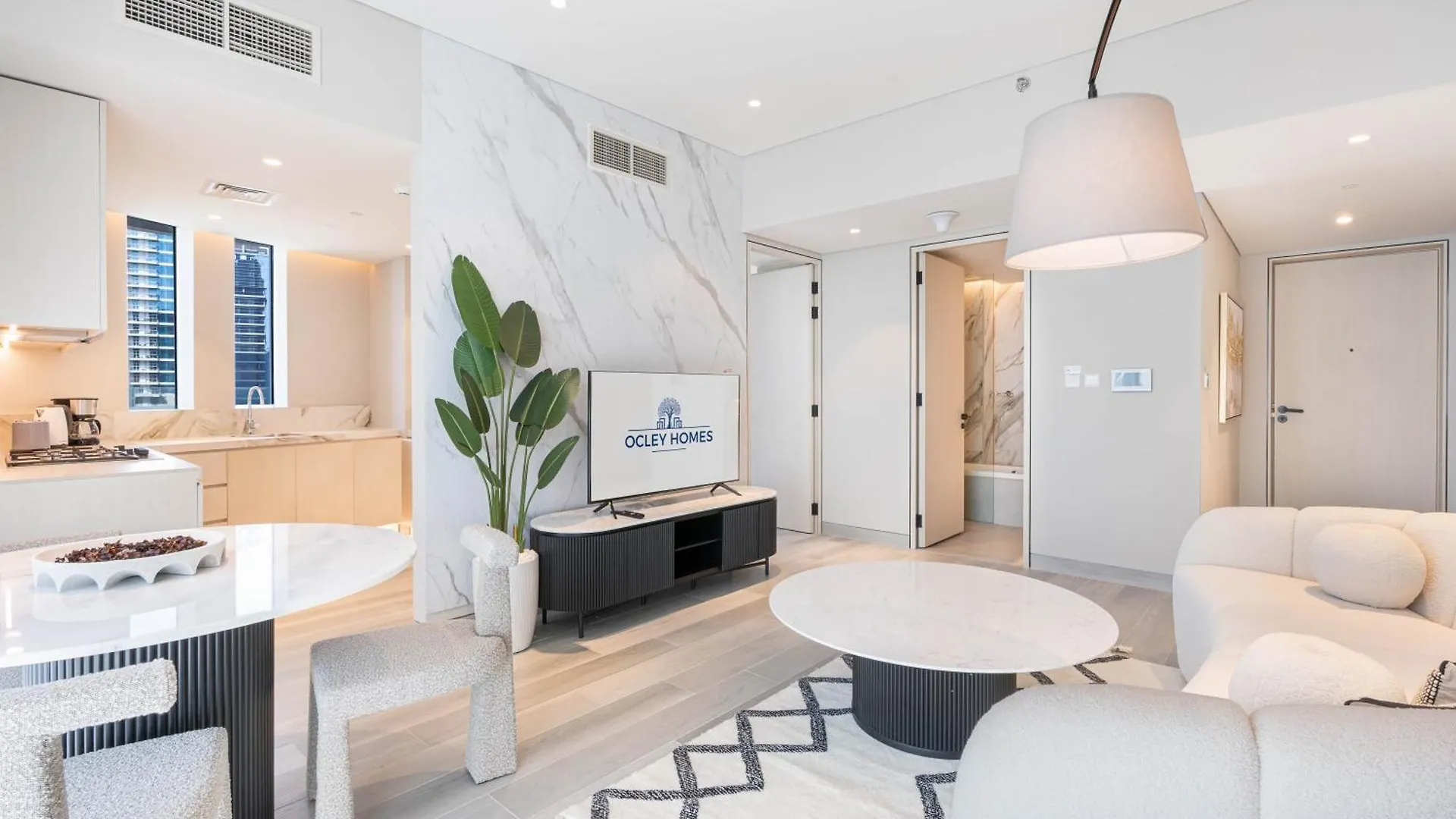 Elegant Brand New Home With Roof Top Pool Dubai